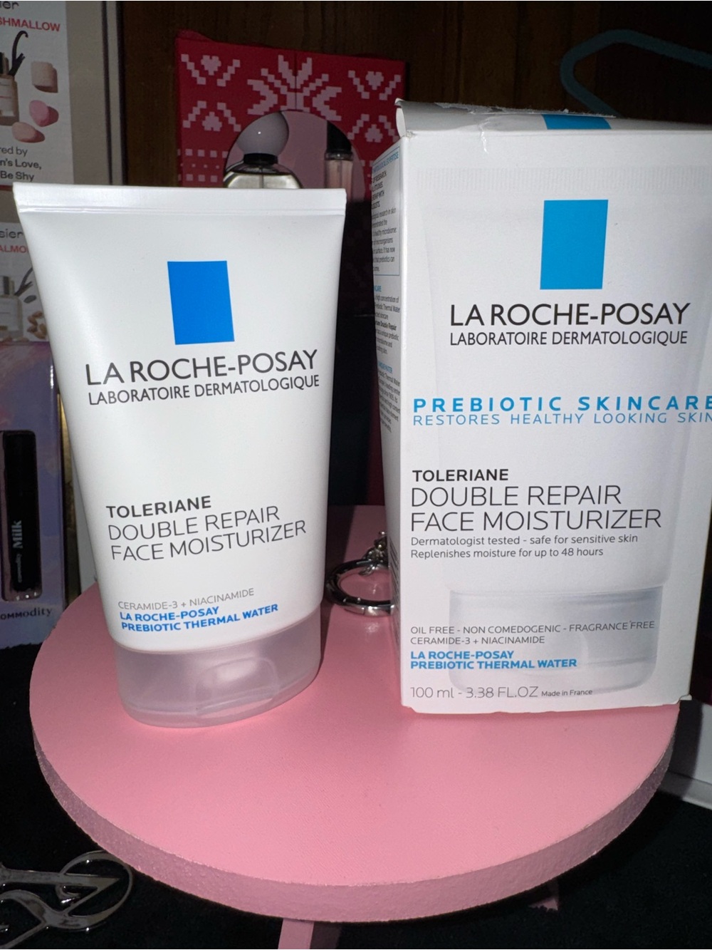 La Roche-Posay Repairing facial moisturizer